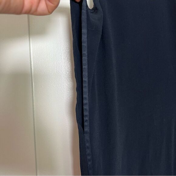 Vince Shift Dress Womens Small Navy Blue Sleeveless V-Neck Viscose Blend Pockets - Picture 5 of 13